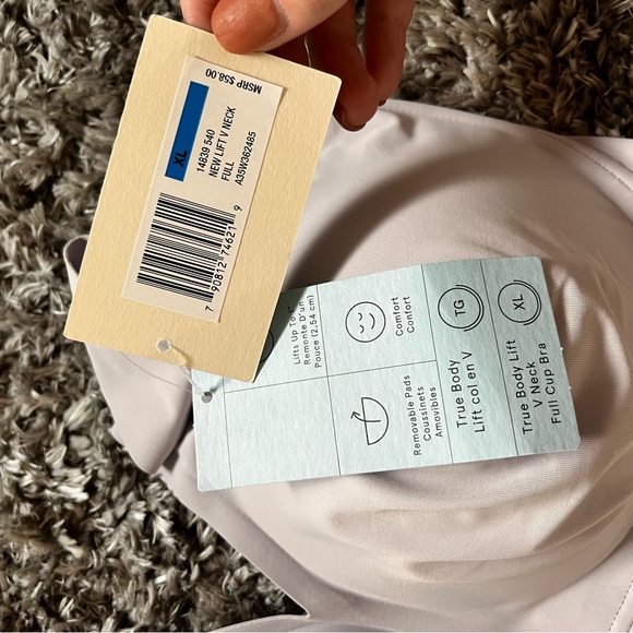 True & Co• Body Lift V-Neck Full Cup Bralette - Picture 5 of 14